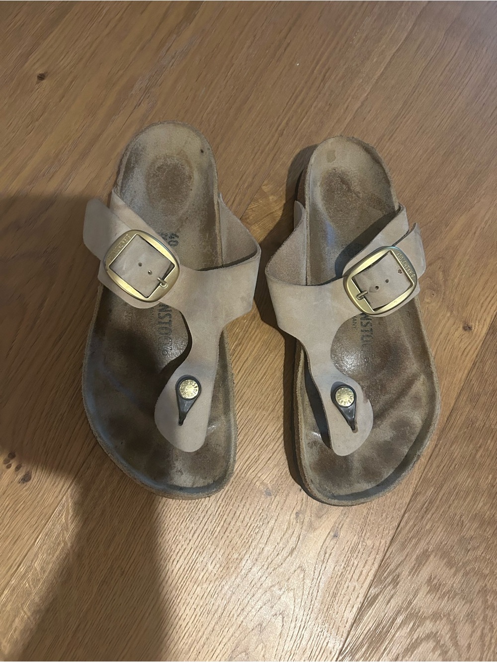 Birkenstock Beige Suede Gizeh Thong Sandals with Gold Large Buckles - Size 9